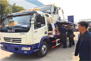 泾阳汽车道路救援拖车价格